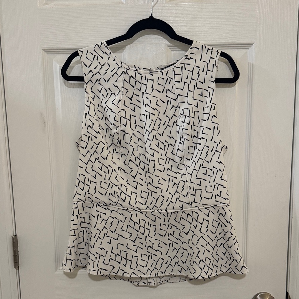 Banana Republic Black and White Patterned Blouse